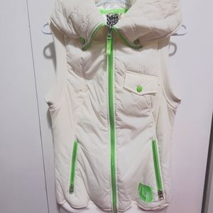 BNWOT BURTON vest